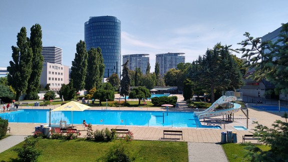 Reakcia na horúčavy: Predlžujú otváraciu dobu kúpalísk