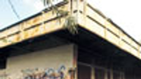 Torzo bývalých potravín straší ľudí z okolia