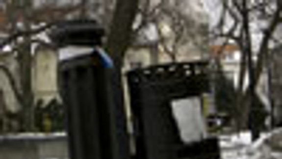 Z centra mesta miznú liatinové lampy