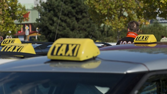 Horor v taxíku: Žena požiadala vodiča o potvrdenku a začalo sa peklo