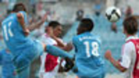 Slovan prehral s Ajaxom aj doma a vypadol