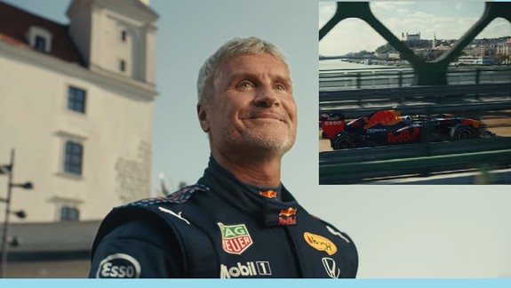 VIDEO: Už ste videli zábery ako David Coulthard na monoposte F1 prifrčal cez Starý most na Bratislavský hrad?