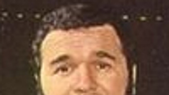 Aukcia vecí Vlada Dzurillu vyniesla 26 232 $