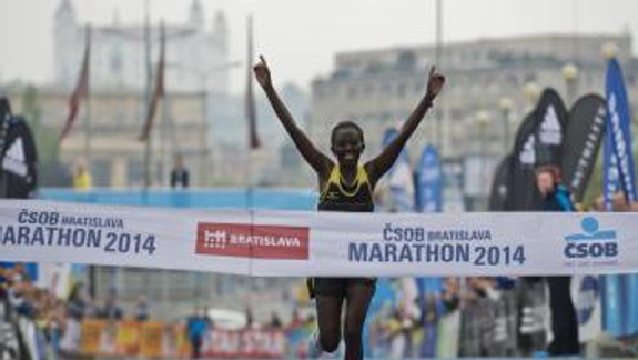 Víťazmi ČSOB maratónu sú Keňania Mwangi a Kiborová