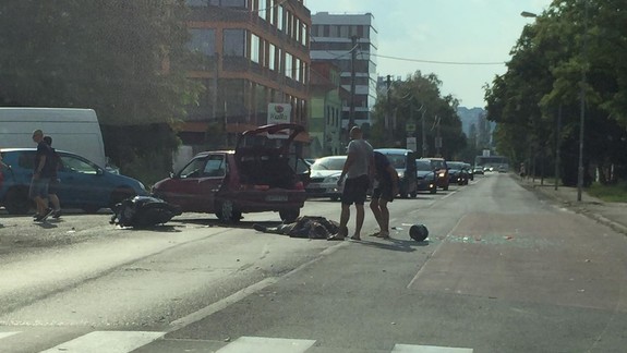 FOTO Krik a plač detí: Svedok nám opísal nehodu motorkára v Ružinove