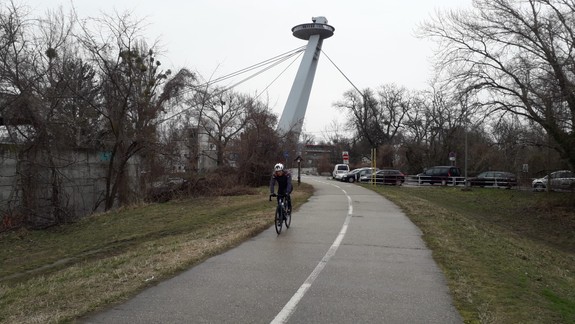 Neboli ste svedkami? Kolobežkár sa pri páde vážne zranil, nič si nepamätá a chcel by o svojej nehode niečo vedieť