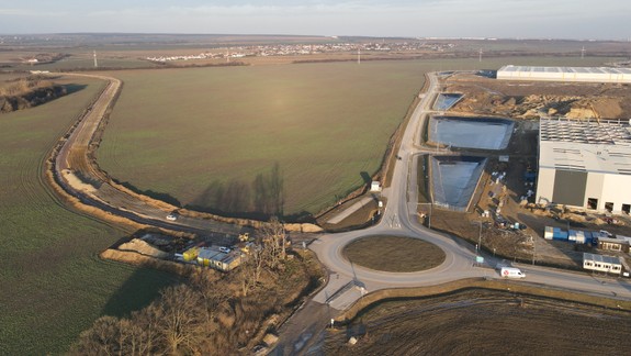 BSK pokračuje v obchvate Slovenského a Chorvátskeho Grobu. Vo výstavbe sú už mosty a križovatka