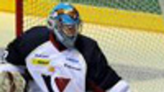 Prvá prehra, HC Slovan prehral v Košiciach 1:5