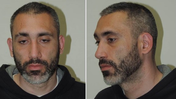 FOTO: Obvinený muž utiekol spred budovy súdu aj s putami na rukách!