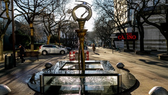 Funguje: Obnovená fontána Svetový poštár sa dočkala skúšobného spustenia