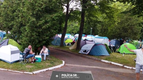 Konflikt pri Zlatých pieskoch: Muž vytiahol zbraň na esbeeskára