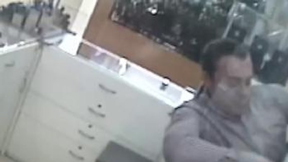 V nákupnom centre ukradol sedem náramkových hodín