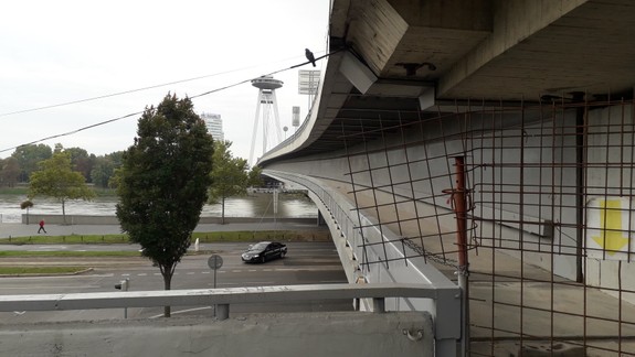 Most SNP: Ani ďalší termín opravy lávky sa nestihol