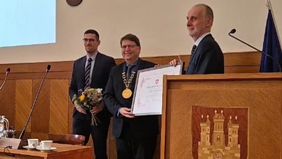 Staré Mesto udelilo najvyššie ocenenie J. Albrechtovi in memoriam