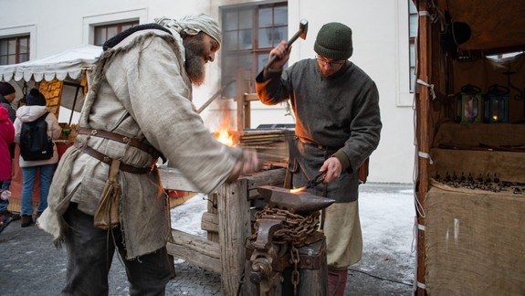 Nechýba ukážka remesiel: Na nádvorí Bratislavského hradu sa začínajú stredoveké vianočné trhy