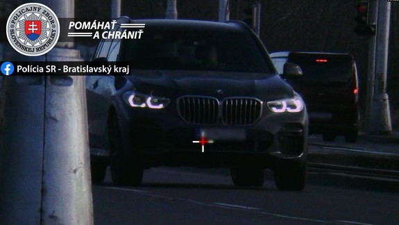 Vodič BMW poriadne šliapol na plyn. Dostal pokutu 700 eur
