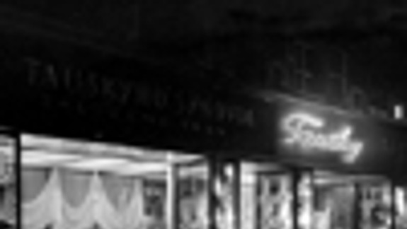 Prvý moderný výklad v meste nahradila pošta