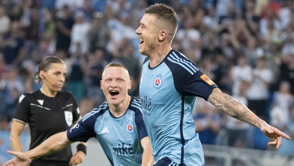 Liga majstrov: Slovan "vykúpili" góly Kucku, Weiss: "Obdivuhodné, čo dokázal"