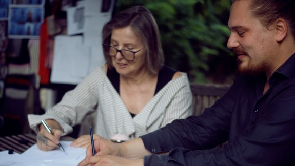 Výtvarníčka Dana Voda a návrhár Boris Hanečka sa pustili do odvážneho projektu - podporia ich ľudia?