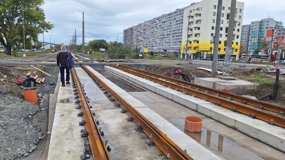 Vodiči, pozor! Budovanie priecestia električkovej trate v Petržalke si vyžiada obmedzenia