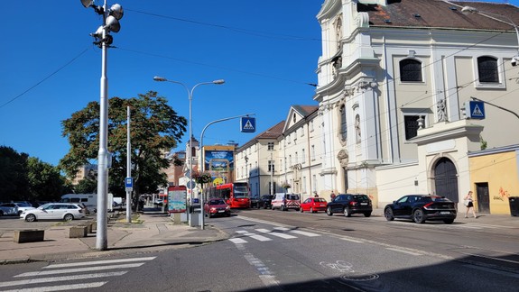 SHMÚ: Pre viaceré okresy Slovenska platia výstrahy pred vysokými teplotami