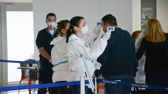 Štatistiky cestovania: Bratislavské letisko vybavilo za minulý "pandemický" rok spolu 405-tisíc cestujúcich