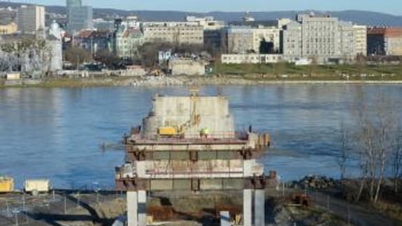 Na moste opäť pracujú až od Troch kráľov