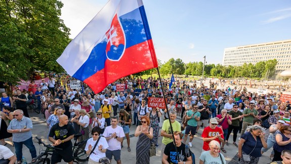 Na pochode za slobodu a demokraciu sa v centre Bratislavy zišli stovky ľudí