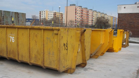 Tip ako ušetriť - v petržalskom zbernom dvore nájdete klietky aj akváriá