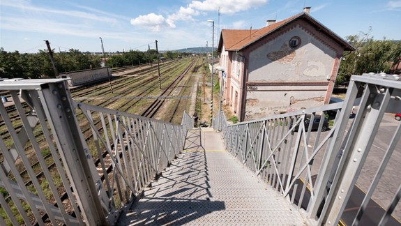 Zanedbaná železničná stanica vo Vajnoroch sa zmení: Vznikne tu prestupný terminál a záchytné parkovisko