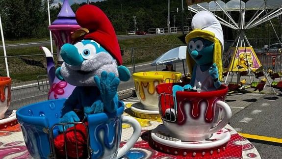 Zábavný park Šmolkovia otvoril lunapark, môžete si užiť kolotoče, autodrom aj trampolíny pod holým nebom