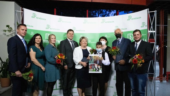 Petržalka spustila nominácie na Osobnosti Petržalky pre rok 2022, hlasujúcich odmení pozvánkami