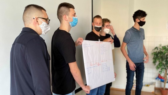 Čo si myslia mladí ľudia o Petržalke? Projekt Petržalka očami mladých vstupuje do druhej fázy