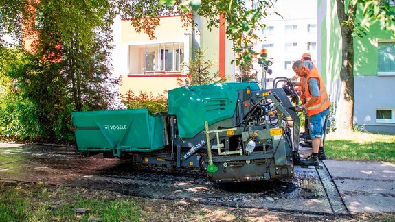 Veľká oprava pokračuje! Do konca roka plánujú opraviť 66 % petržalských chodníkov