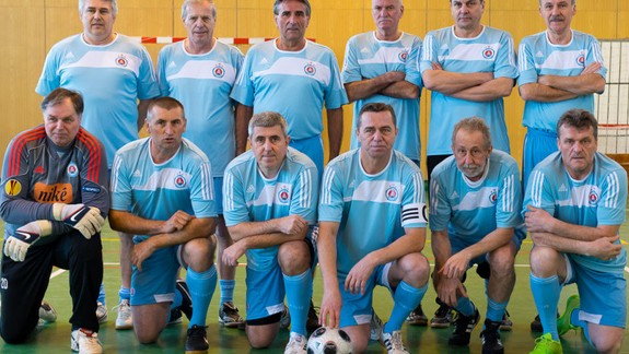 V hale Mladosť dnes Igor Kmeťo spojí futbalových internacionálov, ale aj známych umelcov