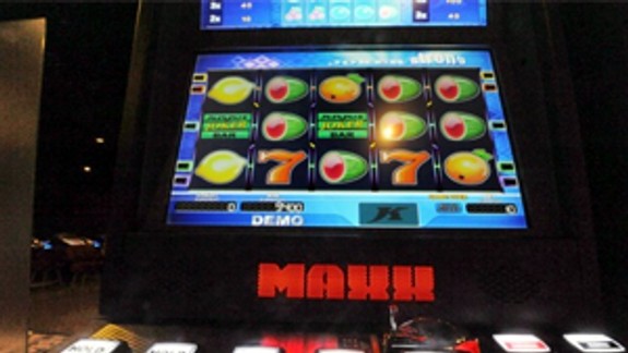 Dúbravka povolila hazard len do desiatej