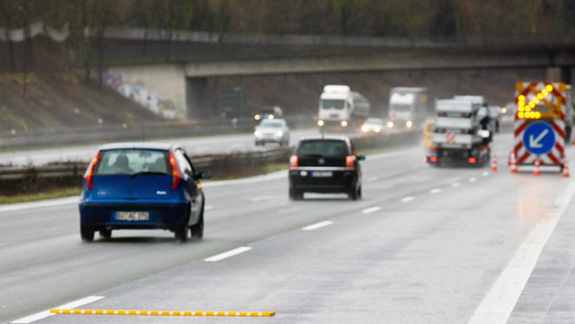Tento cestný pirát si to na diaľnici mastil 171 km/h