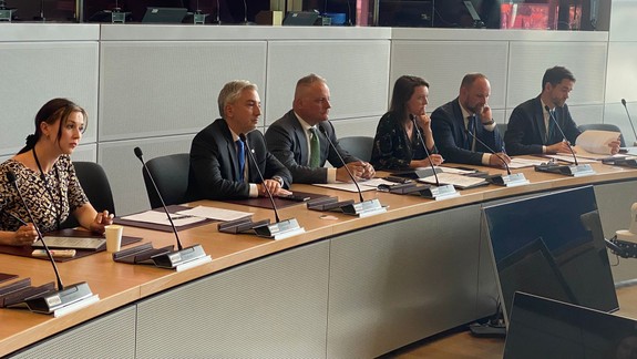 Predsedovia krajov pod vedením Drobu žiadali v Bruseli zachovanie eurofondov pre obce, mestá a regióny