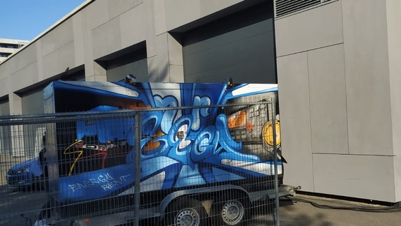 VIDEO: Obyvatelia Novej doby sa sťažujú na agregát RTVS, ktorý im hučí pod oknami vo dne i v noci...