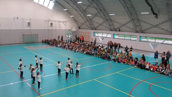 Športová hala v Záhorskej Bystrici je už k dispozícii školákom