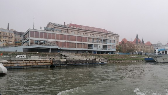 V čom je problém? Rekonštrukcia budovy Osobného prístavu sa ani po rokoch nezačala