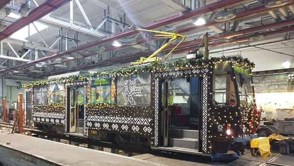 FOTO: Vianočné električky v Európe medzi sebou súťažia: Zahlasujte za tú našu, bratislavskú