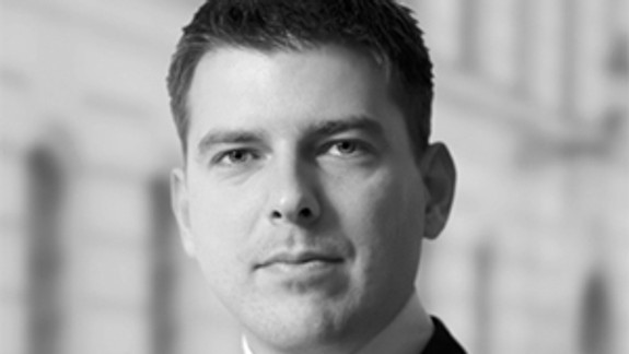 NÁZOR: Bude Hviezdoslavovo námestie aj naďalej špatiť plot?