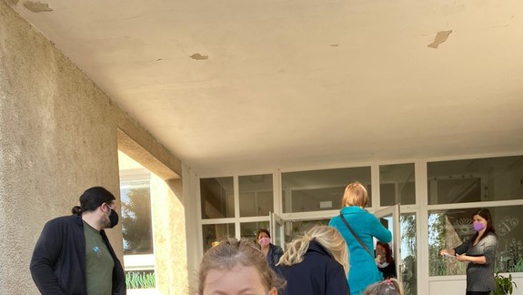 Pezinok a Senec naďalej zvažujú či otvoria školy, dôvodom je pandemická situácia