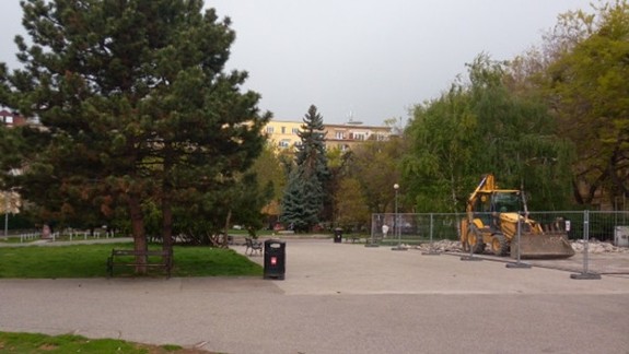 Lúčna zmes v Landererovom parku nevzišla. Zaúradovali holuby