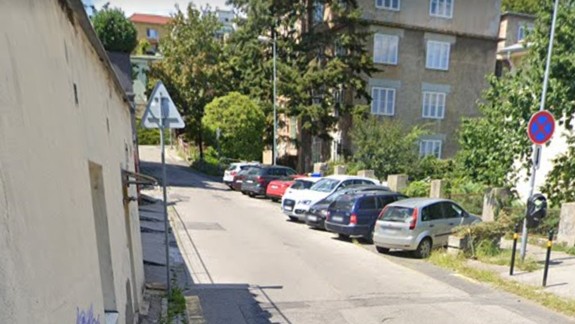 Staré Mesto spustilo miestne rezidentské parkovanie v zóne Sokolská