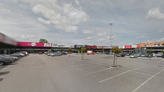 Vulgárny Trnavčan v Trnávke: Od žien na parkovisku žiadal sexuálne služby, po odmietnutí sa im vyhrážal zabitím