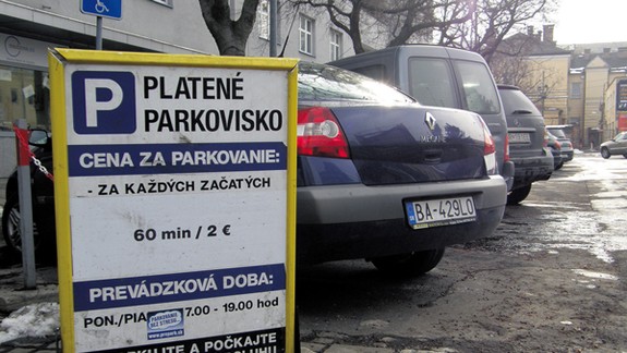 Parkovacie miesta prenajíma magistrát stále nevýhodne