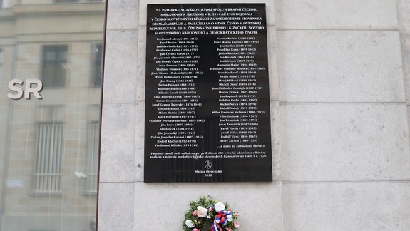 Slovenských legionárov pripomína matičná pamätná tabuľa v Bratislave