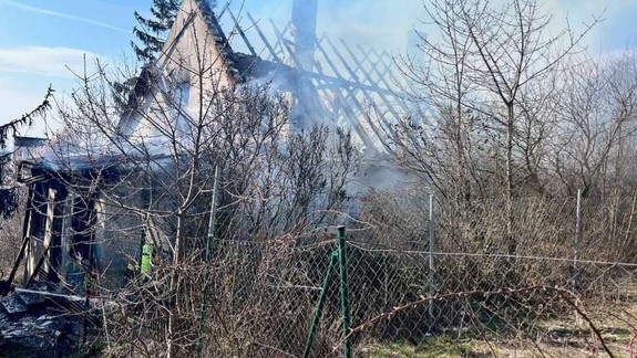 Požiar: Na Ôsmej ulici horel rodinný dom